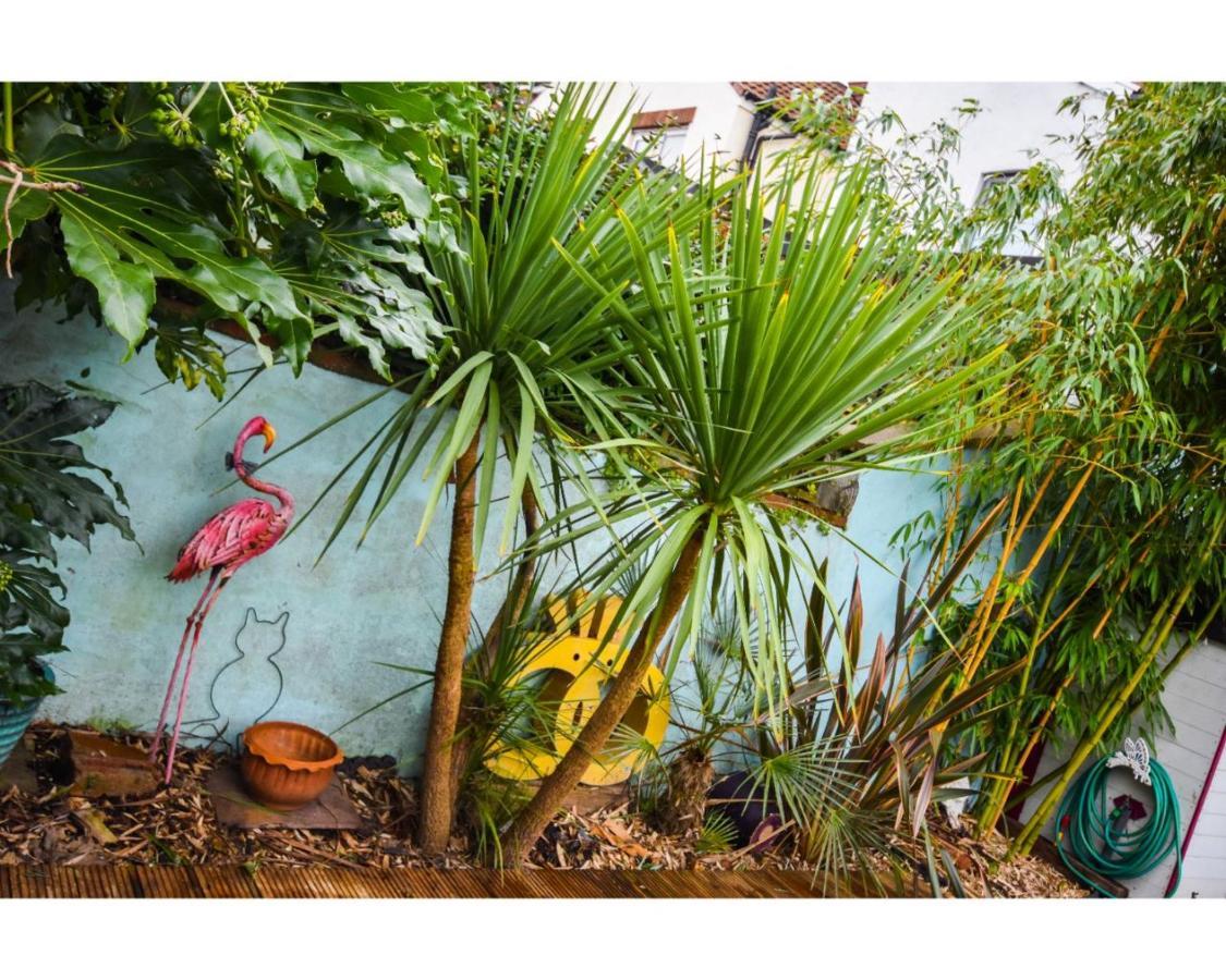 Colourful 3bd With Garden In Southville Сasa de vacaciones *