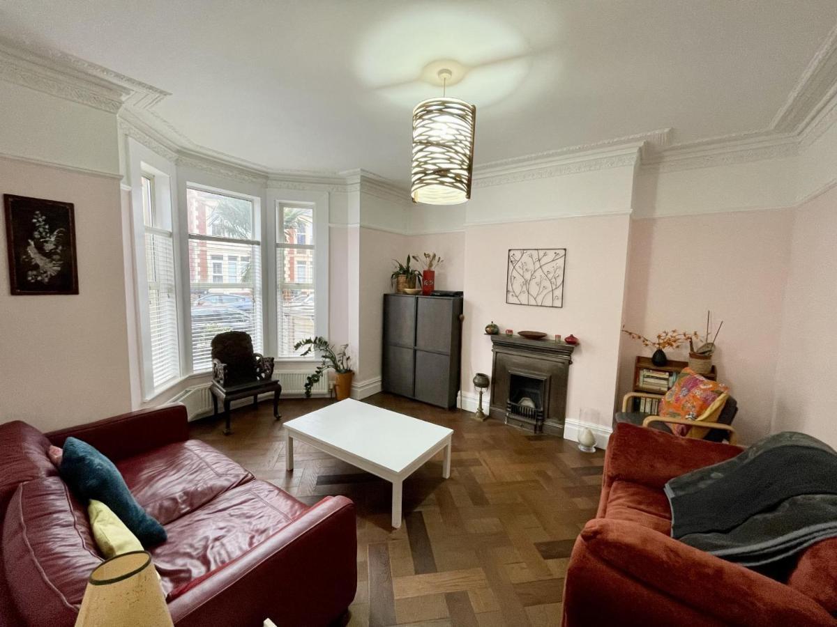 Сasa de vacaciones Colourful 3bd With Garden In Southville *
